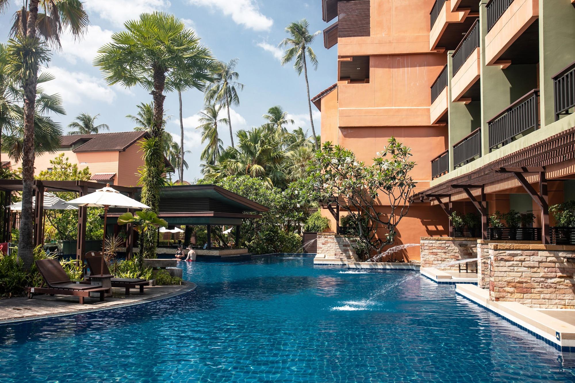 Courtyard By Marriott Phuket, Patong Beach Resort Extérieur photo